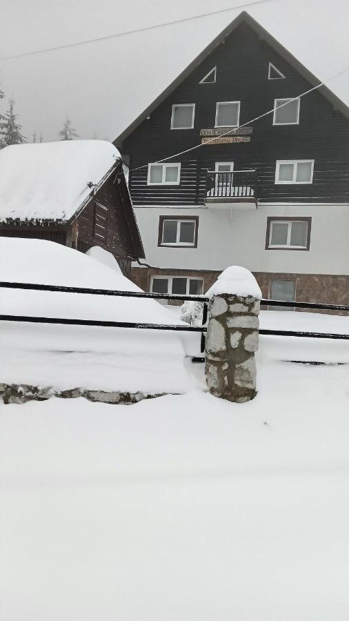 Casa De Vacanta Vartop Bagian luar foto